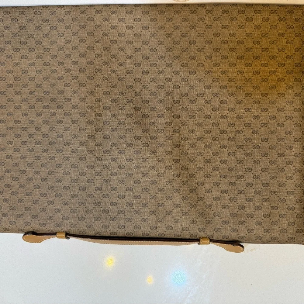 Gucci Brown Monogram Briefcase with Gold Lock - Picture 2 of 5